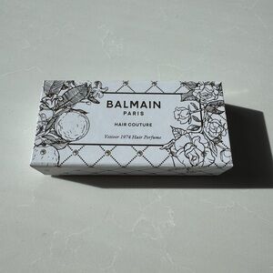 Balmain Hair Couture Vetiver 1974 Perfume - Elegant White